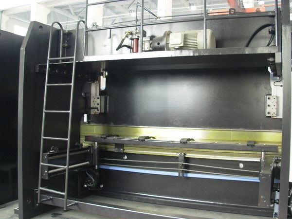 CNC Servo Drive Hydraulic Press 250T Force Heavy Tandem Press อุปกรณ์เบรก