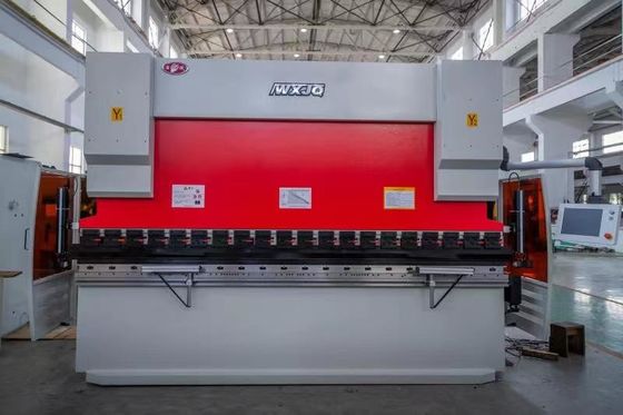 ซื้อ 135T เครื่องยนต์ CNC เครื่องยนต์ยนต์ไฮดรอลิก 3200mm ความยาวโค้ง online manufacture