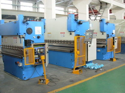 ซื้อ เครื่องพับโลหะแผ่น 7000 กก. ขนาด 5000*2500*3000 มม. พร้อมระบบควบคุม PLC สำหรับการดัดที่แม่นยำ online manufacture