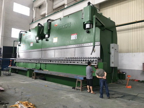 ซื้อ Hydraulic Tandem Press Brake with Throat Depth 200mm-1600mm Max Pressure 40-3000 Tons and Max Speed 70-180 m/min online manufacture