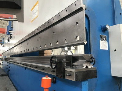 ซื้อ Tandem Press Brake with Back Gauge Accuracy 0.02 Mm Throat Depth 200mm to 1600 Mm and Table Width 200 to 800 Mm online manufacture