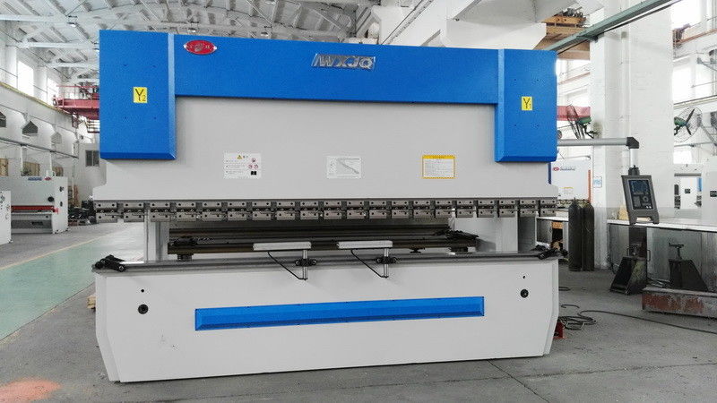 4M ความยาวแผ่นโลหะ CNC ไฮดรอลิก พรีส