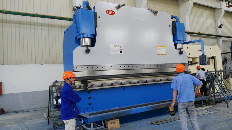 500T แรง CNC ไฮดรอลิก เครื่องดันเบรค ใช้บนการผลิตโลหะ,โรงงานรถยนต์