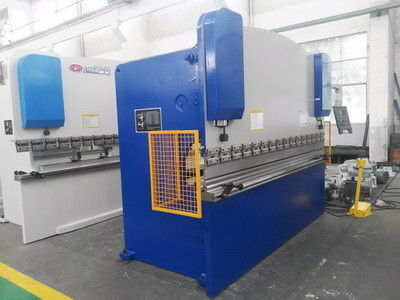 เครื่องเบรกโลหะแผ่นความดัน 100-400T ด้วยระบบควบคุม PLC